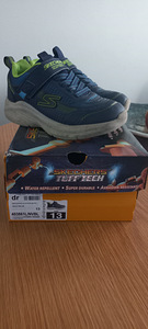 Skechers veekindlad tossud, suurus 30 (2 foto / 3)