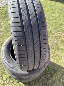 Летние шины 205/60R18 (2 фото из 2)