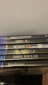 PlayStation 5 (дисковая) + 5 игр PS5 (2 фото из 2)