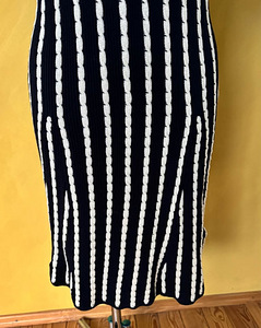 Tommy Hilfiger salendava efektiga kleit UUS, maksis 199€ (6 foto / 7)