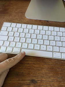 Mac 21.5 4K Retina 2019 (5 foto / 5)