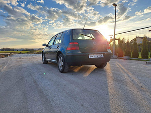Golf 4 1.6 74kw (4 foto / 9)