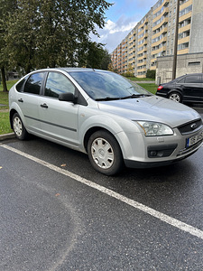 Ford Focus 1,6 74kw (2 foto / 6)