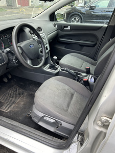 Ford Focus 1,6 74kw (6 foto / 6)