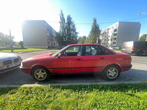 AUDI 80 1.9TDI (2 foto / 5)