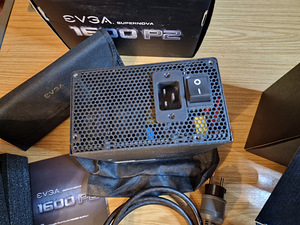 EVGA Supernova 1600 P2 (1600W) PSU (4 foto / 5)