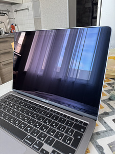Macbook Air 13 M1 2020 16gb/256gb (7 foto / 10)
