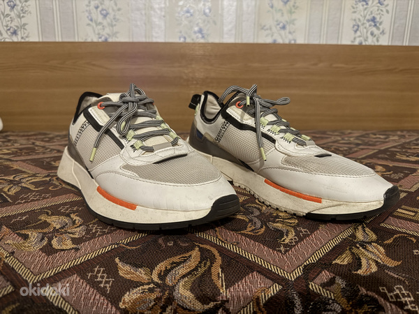 Bershka Sneakers Tossud