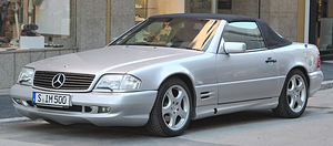Pirelli naelrehvid 225/45/R17 koos Mercedes-Benz veljedega. (6 foto / 6)