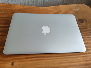 Macbook air 11 2013 (1 foto / 5)