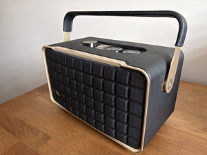 JBL AUTHENTICS 300 (8 foto / 10)