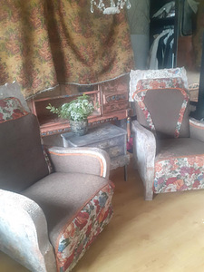 Kohvilaua ja kahe tugitooli komplekt (6 foto / 10)