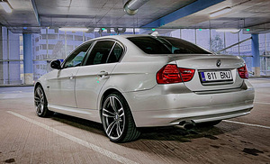 BMW 320 2.0 130kW Facelift (5 foto / 9)