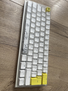 Ducky one 2 mini (2 foto / 3)