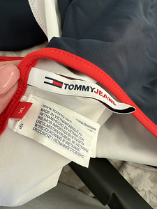 Naiste trikoo (Tommy Jeans) (3 foto / 3)