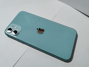 Apple iPhone 11 64 GB Roheline (1 foto / 10)