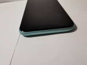 Apple iPhone 11 64 GB Roheline (3 foto / 10)