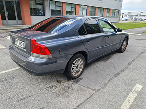 Volvo s60 2.4 93kw (4 foto / 10)