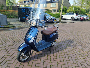 Vespa LX50 4T 2012 (1 foto / 8)