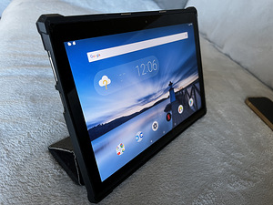 Планшет Lenovo 10,1 дюйма Tab M10 32 ГБ (1 фото из 4)