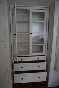 IKEA klaasustega kapp (2 foto / 3)