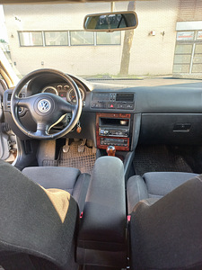 Volkswagen Bora 2.0 85 kW, 2002 (8 foto / 8)