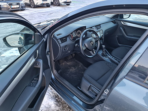 Skoda Octavia LPG 1.0 tsi Aut (8 фото из 9)