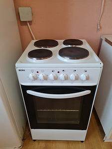 Электроплита Berk (3 фото из 3)