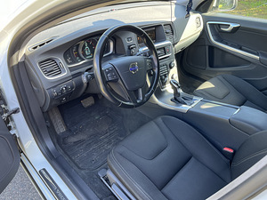 Volvo V60 (Webasto) (9 foto / 14)