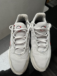 Nike tossud