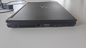 Fujitsu Lifebook E546 (4 фото из 10)