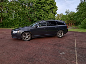 Volvo v70 (4 foto / 11)