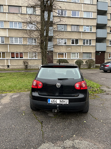 VW Golf V (3 фото из 4)