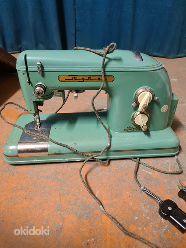 Старая швейная машина ТУЛА (фото #2)