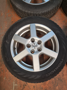 VW,AUDI,SKODA ALUETT veljed 16" NOKIAN 205/60/16 talverehvid (2 foto / 10)