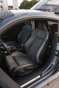 Audi TT S-line 2.0 169kW (12 foto / 15)