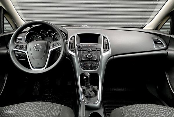 Аренда авто: Opel Astra; дизель; мануал (фото #3)