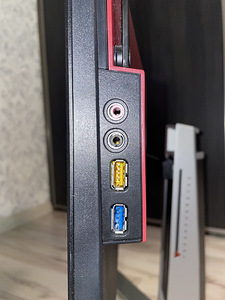 AOC AGON AG241QX (4 фото из 9)