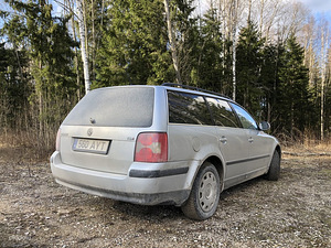 Volkswagen Passat (3 foto / 5)