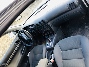 Volkswagen Passat (5 foto / 5)