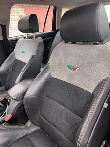 Škoda Octavia (9 фото из 9)