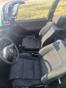 Volkswagen Golf Cabrio (6 foto / 10)