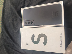 Samsung Galaxy S21 FE 5G 6GB/128 Graphite (3 foto / 4)