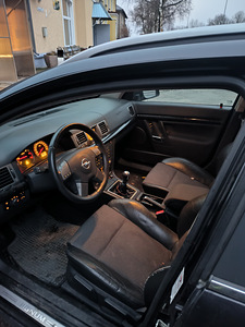 Opel Signum (6 foto / 13)