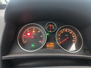 Opel Zafira (7 foto / 7)