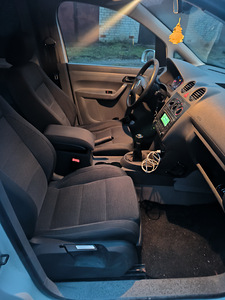 Volkswagen Caddy (6 foto / 7)
