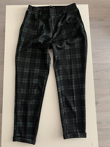 Брюки на резинке (1 фото из 1)