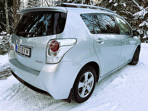 Toyota Verso 1.6 82kV 2015 (6 foto / 15)