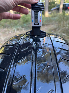 BRIDGESTONE 205/55 R16 (6 foto / 8)