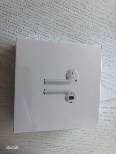 Apple AirPods 2 with Wired Charging Case (foto #3)